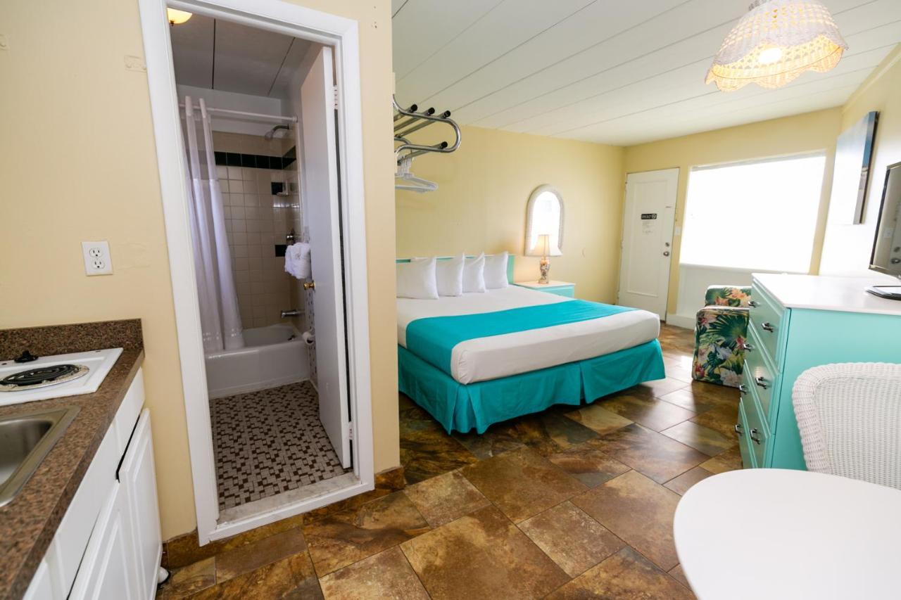 Aztec Motel